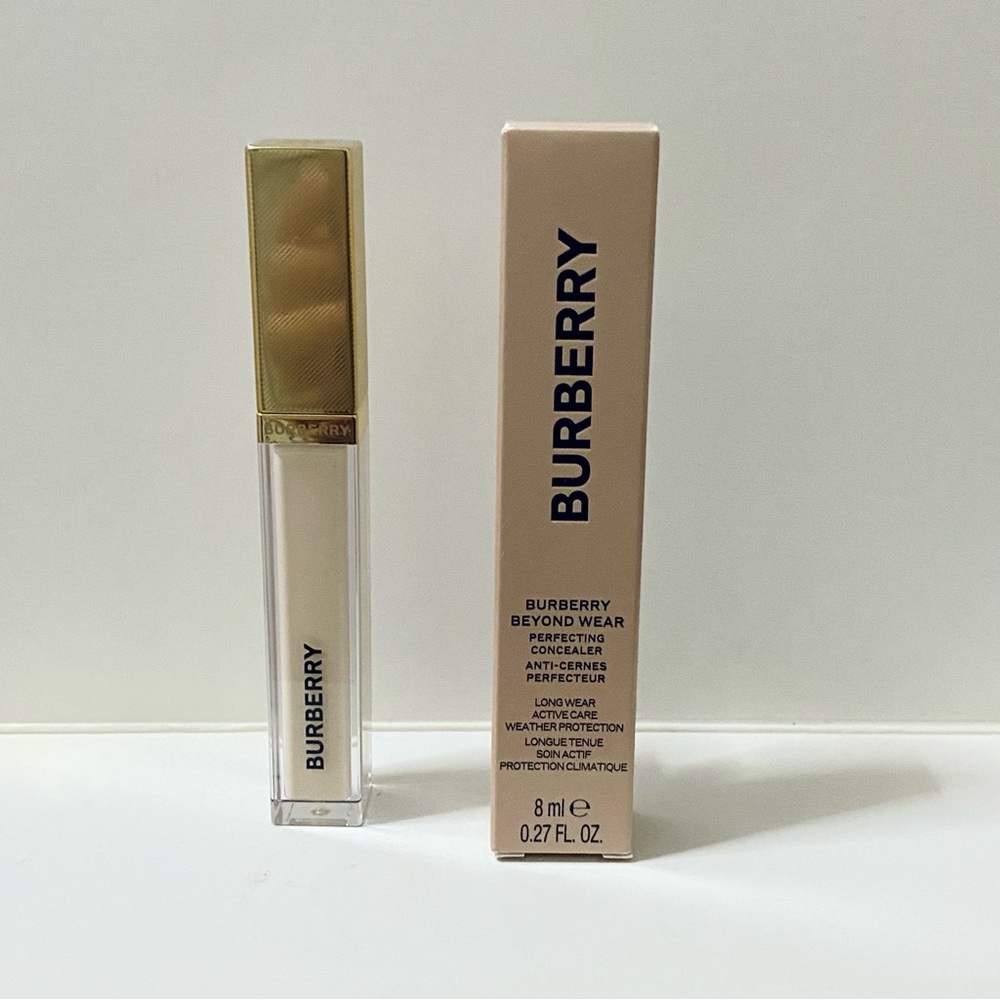 BURBERRY Beyond Wear Perfecting Concealer 10 Fair Warm